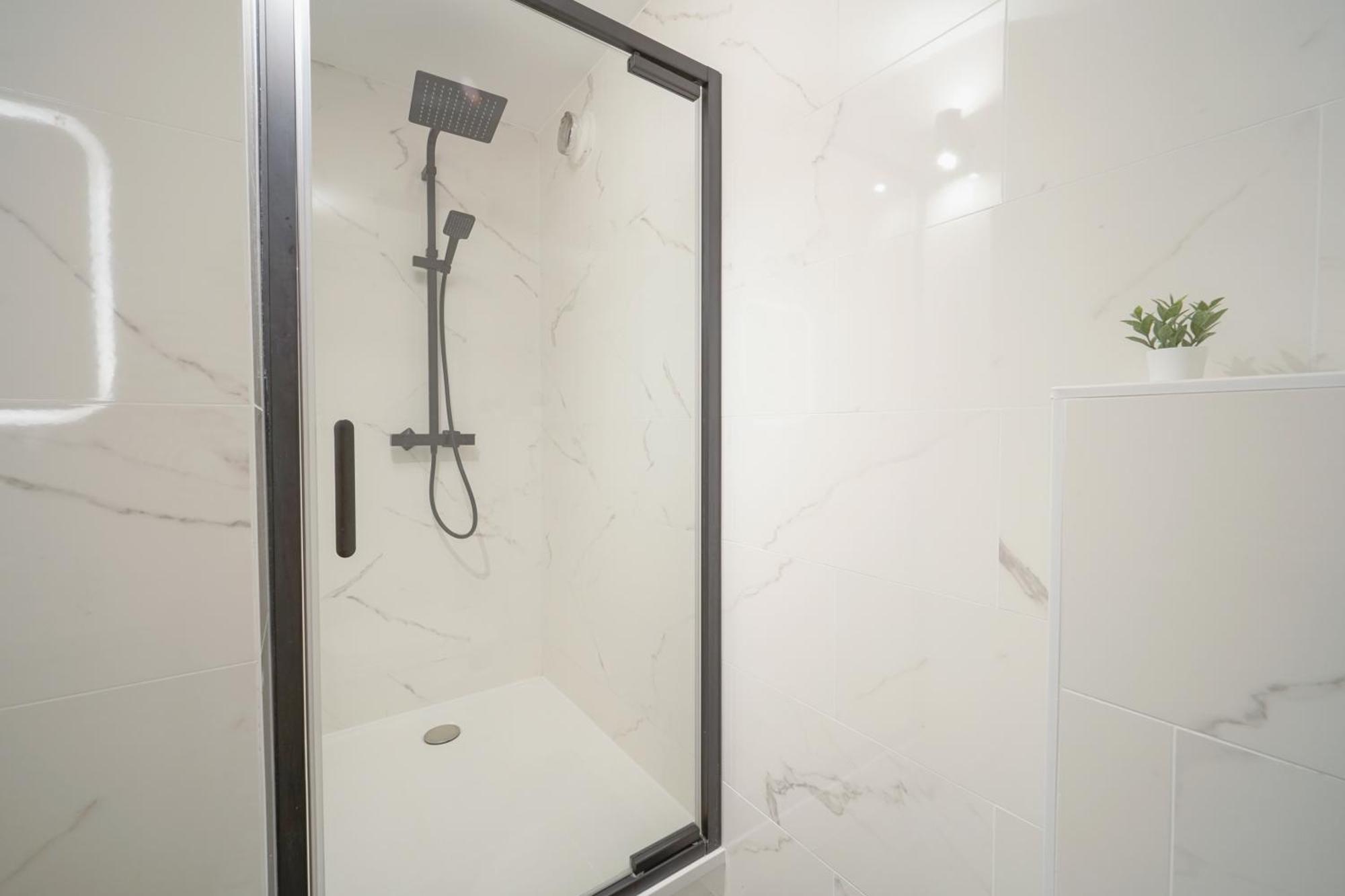 Apartament Complete 1Br With Balcony Only 5 Min. On Foot To Metro By Doorman Saint-Ouen  Zewnętrze zdjęcie